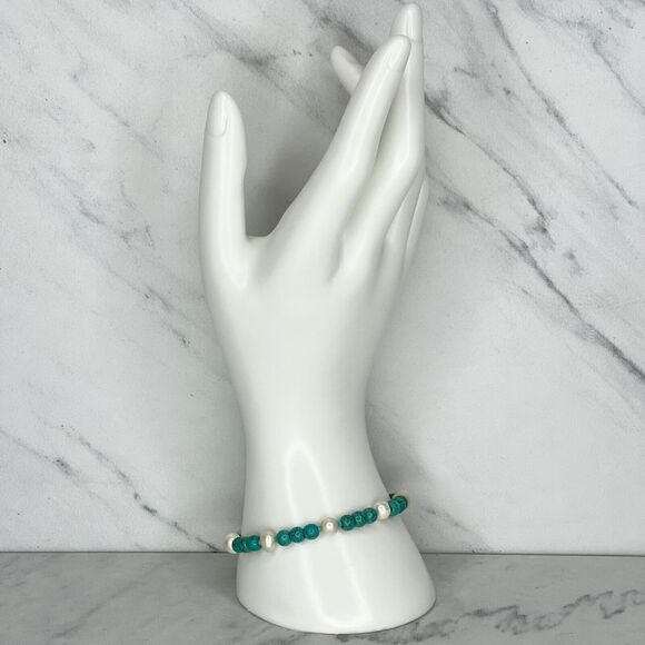 Faux Turquoise Faux Pearl Beaded Screw Clasp Bracelet - Picture 2 of 8